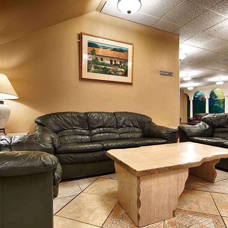 Magnuson Grand Columbus North Hotel Interior photo